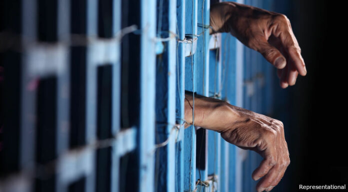 ਮੋਗਾ : ‘ਪੁਸ਼ਪਾ’ ਮੂਵੀ ਵਾਂਗ ਲੁਕੋ ਕੇ ਲਿਆ ਰਹੇ ਸਨ ਚੂਰਾ-ਪੋਸਤ, ਬੱਧਨੀ ਕਲਾਂ ਪੁਲਸ ਵਲੋਂ 2 ਗ੍ਰਿਫਤਾਰ