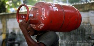 ਮਹਿੰਗਾਈ ਡਾਇਣ : ਘਰੇਲੂ ਗੈਸ ਕੁਨੈਕਸ਼ਨ ਲੈਣਾ ਵੀ ਹੋਇਆ ਮਹਿੰਗਾ, ਰੈਗੂਲੇਟਰ ਦੇ ਵੀ ਦੇਣੇ ਪੈਣਗੇ ਵਾਧੂ ਪੈਸੇ