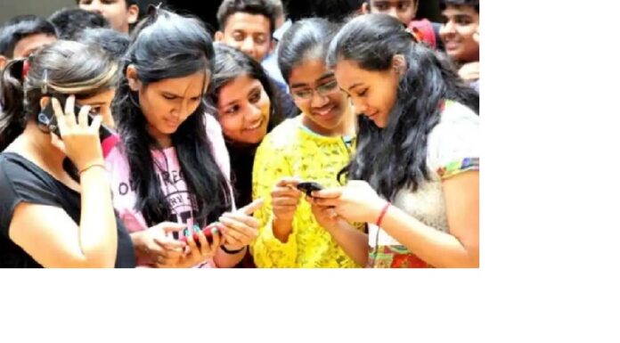 12th Result : ਲੁਧਿਆਣਾ ਦੀ ਅਰਸ਼ਦੀਪ ਪਹਿਲੇ, ਮਾਨਸਾ ਦੀ ਆਦਰਸ਼ਪ੍ਰੀਤ ਕੌਰ ਦੂਜੇ ਤੇ ਫਰੀਦਕੋਟ ਦੀ ਕੁਲਵਿੰਦਰ ਕੌਰ ਰਹੀ ਤੀਜੇ ਸਥਾਨ ‘ਤੇ