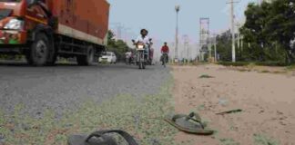 ਜੀ.ਟੀ. ਰੋਡ ਸਰਹਿੰਦ ‘ਤੇ ਭਿਆਨਕ ਹਾਦਸਾ, ਦਰਬਾਰ ਸਾਹਿਬ ਤੋਂ ਦਿੱਲੀ ਜਾ ਰਹੇ ਚਾਰ ਲੋਕਾਂ ਦੀ ਮੌਤ