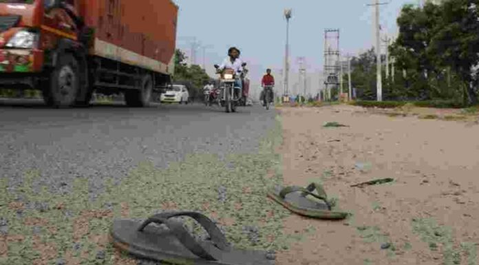 ਜੀ.ਟੀ. ਰੋਡ ਸਰਹਿੰਦ ‘ਤੇ ਭਿਆਨਕ ਹਾਦਸਾ, ਦਰਬਾਰ ਸਾਹਿਬ ਤੋਂ ਦਿੱਲੀ ਜਾ ਰਹੇ ਚਾਰ ਲੋਕਾਂ ਦੀ ਮੌਤ