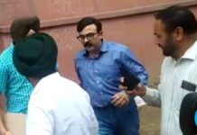 1 ਫੀਸਦੀ ਰਿਸ਼ਵਤ ਮੰਗਣ ਦੇ ਇਲਜਾਮ ‘ਚ ਆਈਏਐਸ ਅਫਸਰ ਸੰਜੇ ਪੋਪਲੀ ਤੇ ਸਾਥੀ ਗ੍ਰਿਫਤਾਰ, ਕੋਰਟ ਨੇ 4 ਦਿਨਾਂ ਦੇ ਰਿਮਾਂਡ ‘ਤੇ ਭੇਜਿਆ