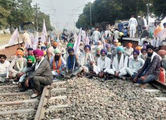 ਅੱਜ ਕਿਸਾਨ ਜਥੇਬੰਦੀਆਂ ਰੇਲ੍ਹਾਂ ਤੇ ਸੜਕਾਂ ਦੋਵੇਂ ਜਾਮ ਕਰਨਗੀਆਂ, ਮਾਮਲਾ ਕੇਂਦਰ ਵਲੋਂ ਕਿਸਾਨਾਂ ਦੀਆਂ ਮੰਗਾਂ ਨਾ ਪੂਰੀਆਂ ਹੋਣ ਦਾ