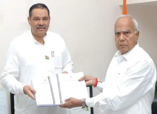 ਨੈਸ਼ਨਲ ਐਸਸੀ ਕਮਿਸ਼ਨ ਦੇ ਚੇਅਰਮੈਨ ਵਿਜੇ ਸਾਂਪਲਾ ਰਾਜਪਾਲ ਨੂੰ ਮਿਲੇ, ਕਿਹਾ – ਭਗਵੰਤ ਮਾਨ ਦੀ ਸਰਕਾਰ ਦਲਿਤ ਵਿਰੋਧੀ