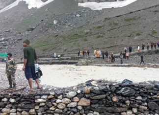 ਅਮਰਨਾਥ ਗੁਫਾ ਨੇੜੇ ਬੱਦਲ ਫਟਿਆ, ਕਈ ਲੋਕਾਂ ਦੀ ਗਈ ਜਾਨ, ਕਈਆਂ ਦੇ ਫਸੇ ਹੋਣ ਦਾ ਖਦਸ਼ਾ