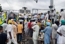 ਪੰਜਾਬ ‘ਚ ਚੱਕਾ ਜਾਮ, ਸੜਕਾਂ ਤੇ ਰੇਲ ਟ੍ਰੈਕਾਂ ‘ਤੇ ਡਟੇ ਕਿਸਾਨ, ਸ਼ਹੀਦ ਊਧਮ ਸਿੰਘ ਨੂੰ ਦਿੱਤੀ ਸ਼ਰਧਾਂਜਲੀ
