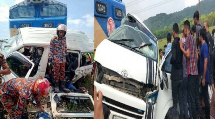 ਸਕੂਲ ਵਲੋਂ ਟੂਰ ‘ਤੇ ਗਏ ਵਿਦਿਆਰਥੀਆਂ ਨਾਲ ਵਾਪਰਿਆ ਹਾਦਸਾ, ਟਰੇਨ ਨਾਲ ਟਕਰਾਈ ਬੱਸ, 11 ਬੱਚਿਆਂ ਦੀ ਹੋਈ ਮੌਤ