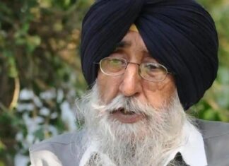 MP ਸਿਮਰਨਜੀਤ ਮਾਨ ਨੇ ਸਿੱਖ ਕੌਮ ਨੂੰ ਕਿਹਾ – 14,15 ਅਗਸਤ ਨੂੰ ਤਿਰੰਗਾ ਨਹੀਂ ਕੇਸਰੀ ਨਿਸ਼ਾਨ ਲਹਿਰਾ ਕੇ ਉਸਨੂੰ ਸਲੂਟ ਕਰੋ