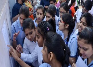 ਜਲੰਧਰ : ਅੱਪਰੇ ਦੀ ਰਹਿਣ ਵਾਲੀ ਭੂਮਿਕਾ 10ਵੀਂ ਦੇ ਨਤੀਜਿਆਂ ‘ਚੋਂ ਜ਼ਿਲ੍ਹੇ ‘ਚ ਟੌਪ, 7 ਵਿਦਿਆਰਥੀਆਂ ਨੇ ਬਣਾਈ ਮੈਰਿਟ ਲਿਸਟ ‘ਚ ਥਾਂ