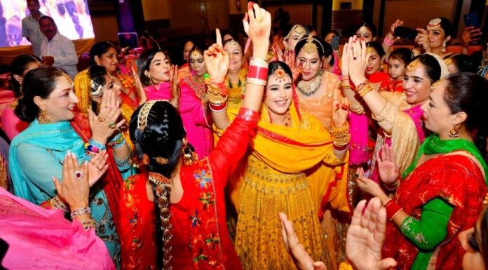 ਭਗਵੰਤ ਮਾਨ ਦੀ ਪਤਨੀ ਨੇ ਵਿਆਹ ਤੋਂ ਬਾਅਦ ਪੁਲਿਸ ਅਧਿਕਾਰੀਆਂ ਦੀਆਂ ਪਤਨੀਆਂ ਨਾਲ ਪਹਿਲੀ ਤੀਜ ਮਨਾਈ