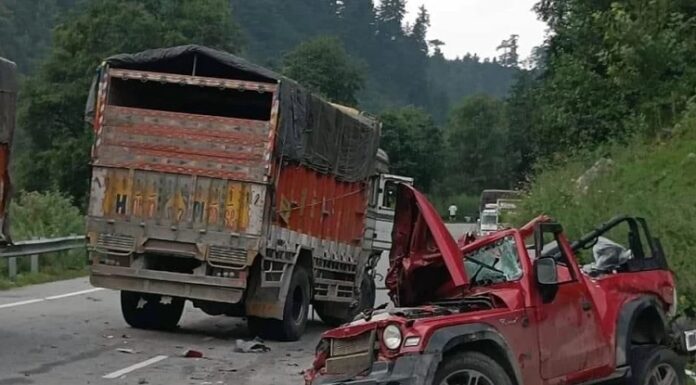 ਯੂਪੀ ਤੋਂ ਮਨਾਲੀ ਹਨੀਮੂਨ ਲਈ ਆਇਆ ਸੀ ਨਵ-ਵਿਆਹੁਤਾ ਜੋੜਾ, ਮਨਾਲੀ ਤੋਂ 17 ਕਿਲੋਮੀਟਰ ਪਹਿਲਾਂ ਹੀ ਟਰੱਕ ਨੇ ਲੈ ਲਈ ਦੋਵਾਂ ਦੀ ਜਾਨ