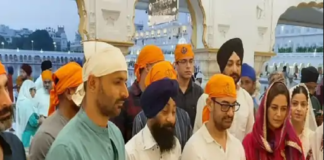 ਸ੍ਰੀ ਦਰਬਾਰ ਸਾਹਿਬ ਨਤਮਸਤਕ ਹੋਏ ਬਾਲੀਵੁੱਡ ਅਦਾਕਾਰ ਅਮੀਰ ਖਾਨ, ਕੱਲ੍ਹ ਹੋਣ ਜਾ ਰਹੀ ਲਾਲ ਸਿੰਘ ਚੱਢਾ ਰਿਲੀਜ਼