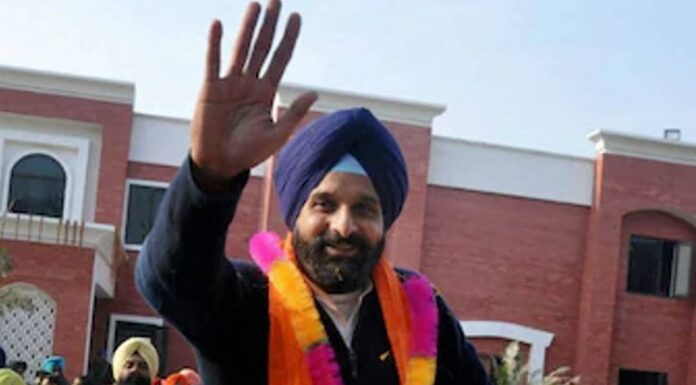 ਜੇਲ੍ਹ ਤੋਂ ਬਾਹਰ ਆਏ ਮਜੀਠੀਆ ਅੱਜ ਜਾਣਗੇ ਖਟਕੜਕਲਾਂ, ਸ਼ਹੀਦ ਭਗਤ ਸਿੰਘ ਦੇ ਪਿੰਡ ਜਾ ਕੇ ਹੋਣਗੇ ਨਤਮਸਤਕ