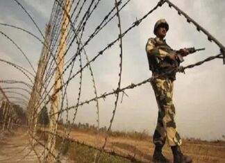 ਭਾਰਤ-ਪਾਕਿ ਸਰਹੱਦ ‘ਤੇ ਹੈਰੋਇਨ ਸਪਲਾਈ ਕਰਨ ਵਾਲੇ ਗਿਰੋਹ ਦੇ ਤਿੰਨ ਮੈਂਬਰ ਗ੍ਰਿਫਤਾਰ