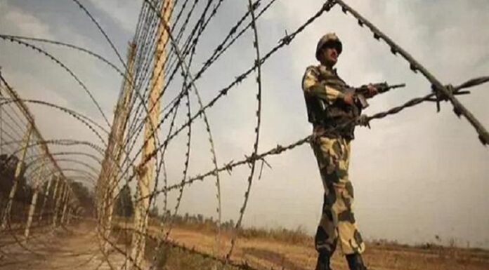 ਭਾਰਤ-ਪਾਕਿ ਸਰਹੱਦ ‘ਤੇ ਹੈਰੋਇਨ ਸਪਲਾਈ ਕਰਨ ਵਾਲੇ ਗਿਰੋਹ ਦੇ ਤਿੰਨ ਮੈਂਬਰ ਗ੍ਰਿਫਤਾਰ
