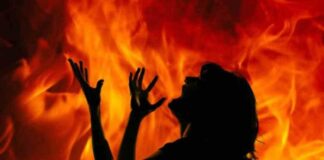 ਜੈਪੁਰ ‘ਚ ਮਹਿਲਾ ਟੀਚਰ ਨੂੰ ਪੈਟਰੋਲ ਪਾ ਕੇ ਜ਼ਿੰਦਾ ਸਾੜਿਆ, ਭੱਜਣ ਦੀ ਥਾਂ ਬਦਮਾਸ਼ ਬਣਾਉਂਦੇ ਰਹੇ ਵੀਡੀਓ, ਵੀਡੀਓ ਵਾਇਰਲ ਹੋਣ ਪਿੱਛੋਂ ਹੋਇਆ ਖੁਲਾਸਾ