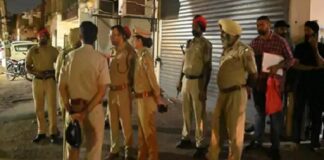 ਮੁੱਖ ਮੰਤਰੀ ਦੀ ਸ਼ਹਿਰ ‘ਚ ਮੌਜੂਦਗੀ ਦੇ ਬਾਵਜੂਦ ਬਾਜ਼ਾਰ ਜਾ ਰਹੇ ਨੌਜਵਾਨਾਂ ‘ਤੇ ਕਾਰ ਸਵਾਰਾਂ ਨੇ ਚਲਾਈਆਂ ਤਾਬੜਤੋੜ ਗੋਲ਼ੀਆਂ, 2 ਗੰਭੀਰ ਜ਼ਖਮੀ