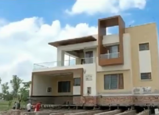 ਸੰਗਰੂਰ : ਐਕਸਪ੍ਰੈਸ ਵੇਅ ਦੇ ਰਸਤੇ ‘ਚ ਆਇਆ ਡੇਢ ਕਰੋੜ ਦਾ 2 ਮੰਜ਼ਿਲਾਂ ਘਰ, ਮਾਲਕ ਨੇ ਲਾ ਲਿਆ ਜੁਗਾੜ