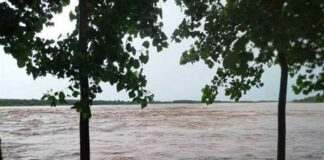 ਗੁਰਦਾਸਪੁਰ ‘ਚ ਹੜ੍ਹ ਨੂੰ ਲੈ ਕੇ ਅਲਰਟ, ਰਾਵੀ ਦਰਿਆ ‘ਚ ਪਾਣੀ ਛੱਡਣ ਦੀ ਤਿਆਰੀ, ਦਰਿਆ ਦੇ ਕੰਢੇ ਰਹਿਣ ਵਾਲੇ ਲੋਕਾਂ ਨੂੰ ਸੁਰੱਖਿਅਤ ਥਾਵਾਂ ‘ਤੇ ਪਹੁੰਚਾਉਣ ਦੇ ਹੁਕਮ