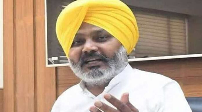 ਗੈਰ-ਹਾਜ਼ਰ ਅਧਿਕਾਰੀਆਂ ਵਿਰੁੱਧ ਸਖ਼ਤ ਕਾਰਵਾਈ ਦੇ ਆਦੇਸ਼ – ਮੰਤਰੀ ਚੀਮਾ