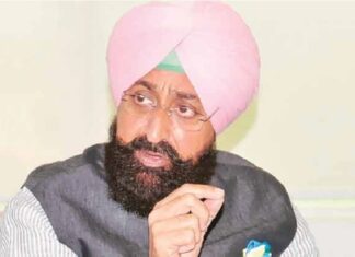 ਅੰਮ੍ਰਿਤਸਰ : ਚਰਚ ‘ਚ ਭੰਨ-ਤੋੜ ‘ਤੇ ਬਾਜਵਾ ਬੋੋਲੇ, ‘ਇਹ ਕੰਮ ਕੋਈ ਪੰਜਾਬੀ ਨਹੀਂ ਕਰ ਸਕਦਾ’