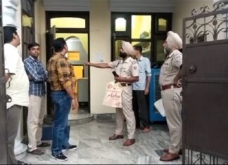 ਗੁਰਦਾਸਪੁਰ : ਘਰ ਦੇ ਗਏ ਸਨ ਪਠਾਨਕੋਟ, ਪਿੱਛੋਂ ਚੋਰ ਲੱਖਾਂ ਦੀ ਨਕਦੀ ਤੇ ਗਹਿਣੇ ਲੈ ਕੇ ਰਫੂ ਚੱਕਰ