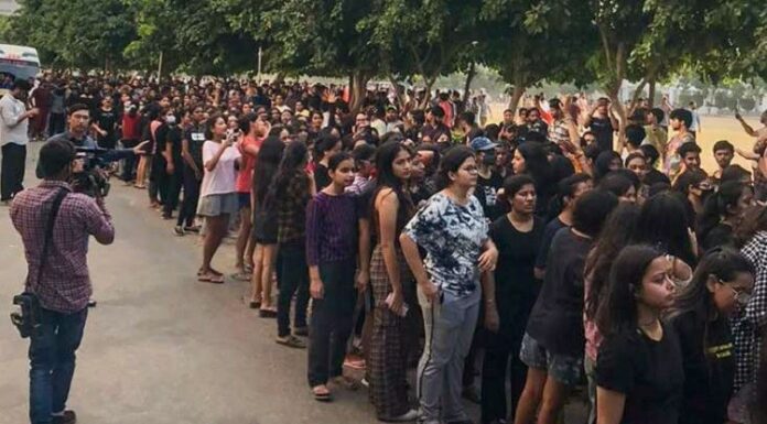 MMS ਕਾਂਡ ‘ਚ ਵੱਡਾ ਖੁਲਾਸਾ : ਦੋਵੇਂ ਲੜਕੇ ਕੁੜੀ ਨੂੰ ਕਰਦੇ ਸਨ ਬਲੈਕਮੇਲ; ਮੰਗਦੇ ਸੀ ਨਹਾਉਂਦੀਆਂ ਵਿਦਿਆਰਥਣਾਂ ਦੀਆਂ ਵੀਡੀਓਜ਼