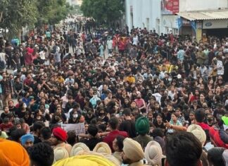 CU ਵੀਡੀਓ ਮਾਮਲਾ : 2 ਨੌਜਵਾਨਾਂ ਦੀ ਗ੍ਰਿਫ਼ਤਾਰੀ ਮਗਰੋਂ ਧਰਨਾ ਖਤਮ, ਗ੍ਰਿਫਤਾਰ ਨੌਜਵਾਨਾਂ ਤੋਂ ਅੱਜ ਹੋਵੇਗੀ ਪੁੱਛਗਿੱਛ