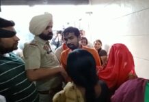 ਡਾਕਟਰ ਵਲੋਂ ਟੀਕਾ ਲਗਾਉਣ ‘ਤੇ ਬੱਚੀ ਦੀ ਮੌਤ, ਪਰਿਵਾਰਕ ਮੈਂਬਰਾਂ ਨੇ ਗਲਤ ਟੀਕਾ ਲਾਉਣ ਦਾ ਦੋਸ਼ ਲਾ ਕੇ ਕਲੀਨਿਕ ਦੇ ਬਾਹਰ ਕੀਤਾ ਹੰਗਾਮਾ
