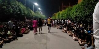 ਚੰਡੀਗੜ੍ਹ ਯੂਨੀਵਰਸਿਟੀ ਦੀਆਂ ਕੁੜੀਆਂ ਨੇ ਕਿਹਾ – ਸਾਡੀਆਂ ਇੱਜ਼ਤਾਂ ਰੋਲ਼ੀਆਂ ਜਾ ਰਹੀਆਂ ਤੇ ਸਾਨੂੰ ਬੋਲਣ ਵੀ ਨਹੀਂ ਦਿੱਤਾ ਜਾ ਰਿਹਾ