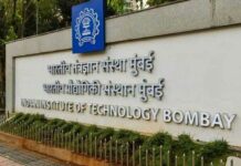 IIT BOMBAY : ਹੋਸਟਲ ਦੇ ਬਾਥਰੂਮ ‘ਚ ਝਾਕ ਰਿਹਾ ਸੀ ਕੰਟੀਨ ਵਰਕਰ, ਪੜ੍ਹੋ ਫਿਰ ਕੀ ਹੋਇਆ ਵਰਕਰ ਦਾ ਹਾਲ