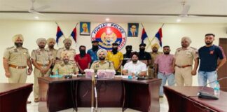 ਪੈਟਰੋਲ ਪੰਪ ਲੁੱਟਣ ਦੀ ਤਿਆਰੀ ਕਰ ਰਹੇ 5 ਨੌਜਵਾਨਾਂ ਨੂੰ ਪੁਲਿਸ ਨੇ ਹਥਿਆਰਾਂ ਸਣੇ ਕੀਤਾ ਗ੍ਰਿਫਤਾਰ