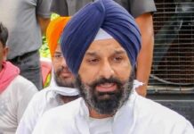 ਮਾਨ ਨੂੰ ਬਦਲਣ ਦੀ ਗੱਲ ਚੱਲ ਰਹੀ ਹੈ ਤੇ ਆਪ ਵਿਧਾਇਕ ਬਿਆਨ ਵੀ ਸੀਐੱਮ ਦੇ ਉਲਟ ਦੇ ਰਹੇ ਹਨ, ਲੱਗਦਾ ਆਪ ‘ਚ ‘ਆਲ ਇਜ਼ ਨਾਟ ਵੈੱਲ’ : ਮਜੀਠੀਆ
