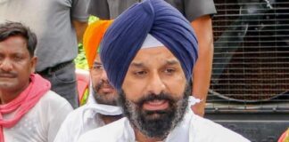 ਮਾਨ ਨੂੰ ਬਦਲਣ ਦੀ ਗੱਲ ਚੱਲ ਰਹੀ ਹੈ ਤੇ ਆਪ ਵਿਧਾਇਕ ਬਿਆਨ ਵੀ ਸੀਐੱਮ ਦੇ ਉਲਟ ਦੇ ਰਹੇ ਹਨ, ਲੱਗਦਾ ਆਪ ‘ਚ ‘ਆਲ ਇਜ਼ ਨਾਟ ਵੈੱਲ’ : ਮਜੀਠੀਆ