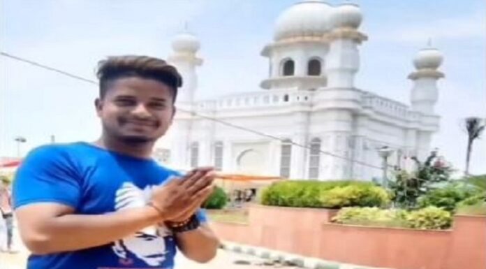 ਅੰਮ੍ਰਿਤਸਰ : ਨਸ਼ਾ ਵੇਚਣ ਤੋਂ ਰੋਕਣ ‘ਤੇ ਸ਼ਰੇਬਾਜ਼ਾਰ ਵੱਢਿਆ ਨੌਜਵਾਨ, ਜਦੋਂ ਤੱਕ ਮਰਿਆ ਨਹੀਂ, ਉਦੋਂ ਤੱਕ ਕਰਦੇ ਰਹੇ ਗੰਡਾਸਿਆਂ ਨਾਲ ਵਾਰ