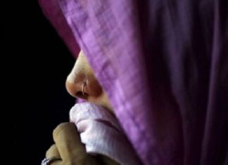 ਅੰਮ੍ਰਿਤਸਰ : ਬਜੁਰਗ ਮਹਿਲਾ ਨੇ ਨਸ਼ਾ ਵੇਚਣ ਤੋਂ ਮਨ੍ਹਾਂ ਕੀਤਾ ਤਾਂ ਮਕਾਨ ਮਾਲਕਣ ਨੇ ਬਜੁਰਗ ਨੂੰ ਨੰਗਾ ਕਰਕੇ ਘਰੋਂ ਕੱਢਿਆ