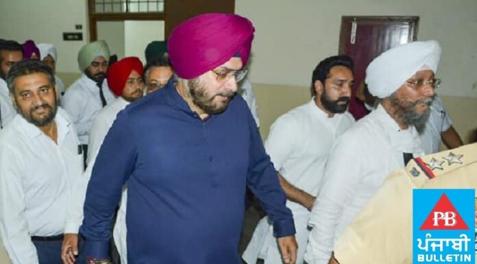 ਨਵਜੋਤ ਸਿੱਧੂ ਨੂੰ ਅਦਾਲਤ ‘ਚ ਪੇਸ਼ ਨਾ ਕਰਨ ‘ਤੇ ਪਟਿਆਲਾ ਜੇਲ੍ਹ ਦੇ ਸੁਪਰਡੈਂਟ ਖਿਲਾਫ ਵਾਰੰਟ