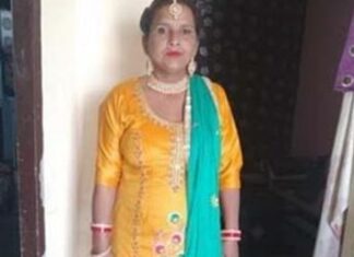 ਟਾਂਡਾ ‘ਚ ਕੈਂਟਰ ਨੇ ਮੋਟਰਸਾਈਕਲ ਨੂੰ ਮਾਰੀ ਟੱਕਰ, ਧੀ ਸਾਹਮਣੇ ਮਾਂ ਨੇ ਤੋੜਿਆ ਦਮ