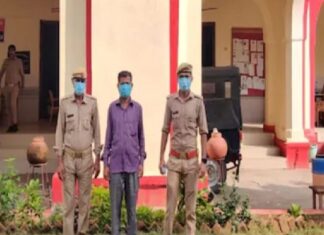 ਮੁੱਖ ਅਧਿਆਪਕ ਨੇ ਤੀਜੀ ਜਮਾਤ ਦੀ ਵਿਦਿਆਰਥਣ ਨੂੰ ਦਿਖਾਈ ਅਸ਼ਲੀਲ ਵੀਡੀਓ, ਬੱਚੀ ਨੇ ਘਰ ਜਾ ਕੇ ਦੱਸੀ ਗੱਲ ਤਾਂ ਸਾਹਮਣੇ ਆਇਆ ਮਾਮਲਾ