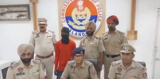 ਦੀਵਾਲੀ ‘ਤੇ ਘਿਨੌਣਾ ਕੰਮ : ਪੁੱਤ ਪ੍ਰਾਪਤੀ ਦੀ ਇੱਛਾ ਪੂਰੀ ਨਾ ਹੋਣ ‘ਤੇ ਪਿਓ ਨੇ 6 ਮਹੀਨੇ ਦੀ ਬੱਚੀ ਨੂੰ ਮਾਰ ਕੇ ਜ਼ਮੀਨ ‘ਚ ਦੱਬਿਆ