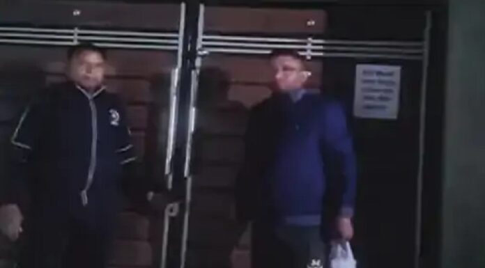 ਜਲੰਧਰ ‘ਚ ਨਾਜਾਇਜ਼ ਭਵਨਾਂ ‘ਤੇ ਦੇਰ ਰਾਤ ਕਾਰਵਾਈ : MLA ਅੰਗੁਰਾਲ ਦੇ ਹਲਕੇ ‘ਚ ਨਿੱਜੀ ਹਸਪਤਾਲ-ਗੋਦਾਮ ਸੀਲ, ਬੇਰੀ ਦੇ ਖਾਸਮਖਾਸ ਨੂੰ ਨੋਟਿਸ