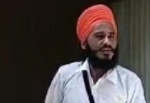 ਗੁਰਦਾਸਪੁਰ : ਥਾਣੇ ਦੇ ਚੱਕਰ ਮਾਰ-ਮਾਰ ਕੇ ਅੱਕਿਆ ਬੰਦਾ ਥਾਣੇ ‘ਚੋਂ ਪੁਲਿਸ ਮੁਲਾਜ਼ਮ ਦੀ ਰਾਈਫਲ ਖੋਹ ਕੇ ਭੱਜਿਆ, ਲਾਈਵ ਹੋ ਕੇ ਪੁਲਿਸ ਨੂੰ ਦਿੱਤੀ ਧਮਕੀ