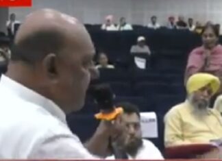 AAP ਵਿਧਾਇਕ ਤੇ ਆਸ਼ੂ ਦੀ ਪਤਨੀ ‘ਚ ਹੋਈ ਤੂੰ-ਤੂੰ ਮੈਂ-ਮੈਂ, ਕੱਚੇ ਮੁਲਾਜ਼ਮਾਂ ਨੂੰ ਪੱਕੇ ਕਰਨ ਦੇ ਮਾਮਲੇ ‘ਚ ਲੱਗੇ ਦੋਸ਼