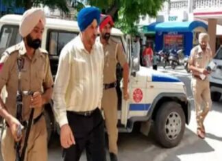 ਨਵਾਂ ਖੁਲਾਸਾ : ਟੀਨੂੰ ਨੂੰ ਗਰਲਫ੍ਰੈਂਡ ਨਾਲ ਮਿਲਵਾਉਣ ਲਈ ਲੈ ਕੇ ਗਿਆ ਸੀ SI ਪ੍ਰਿਤਪਾਲ ਸਿੰਘ, ਚਕਮਾ ਦੇ ਕੇ ਫਰਾਰ ਹੋਇਆ ਗੈਂਗਸਟਰ