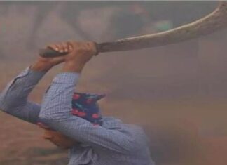 ਦੁਰਗਾ ਨੌਮੀ ਮੌਕੇ ਬੱਕਰੇ ਦੀ ਬਲੀ ਦੇਣ ਦੌਰਾਨ ਤੇਜ਼ਧਾਰ ਹਥਿਆਰ ਟੁੱਟ ਕੇ 3 ਸਾਲਾ ਬੱਚੇ ਦੀ ਗਰਦਨ ‘ਤੇ ਲੱਗਾ, ਮੌਕੇ ‘ਤੇ ਮੌਤ