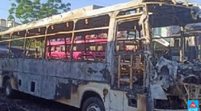 ਦੀਵਾਲੀ ਦੀ ਰਾਤ ਹਾਦਸਾ : ਦੀਵੇ ਨਾਲ ਬੱਸ ’ਚ ਲੱਗੀ ਭਿਆਨਕ ਅੱਗ, ਡਰਾਈਵਰ ਤੇ ਕੰਡਕਟਰ ਜ਼ਿੰਦਾ ਸੜੇ