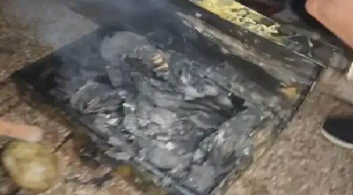 ਜਲੰਧਰ ‘ਚ ਦੀਵਾਲੀ ਦੀ ਰਾਤ ਪੂਜਾ ਲਈ ਬਾਲੇ ਦੀਵੇ ਨੇ ਘਰ ‘ਚ ਲਾਈ ਅੱਗ, ਸਾਰਾ ਸਾਮਾਨ ਸੜ ਕੇ ਸੁਆਹ