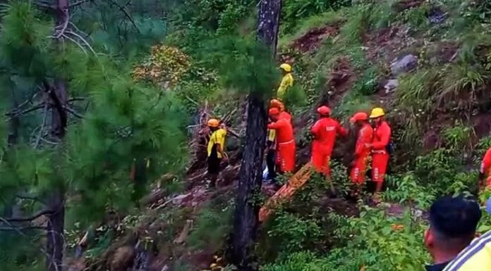 ਵੱਡਾ ਬੱਸ ਹਾਦਸਾ : ਬਰਾਤੀਆਂ ਨਾਲ ਭਰੀ ਬੱਸ ਖੱਡ ‘ਚ ਡਿੱਗੀ, 32 ਲੋਕਾਂ ਦੀ ਮੌਤ