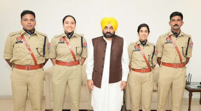 ਆਈ.ਪੀ.ਐਸ. ਪ੍ਰੋਬੇਸ਼ਨਰੀ ਅਫ਼ਸਰਾਂ ਨੇ ਮੁੱਖ ਮੰਤਰੀ ਭਗਵੰਤ ਮਾਨ ਨਾਲ ਕੀਤੀ ਮੁਲਾਕਾਤ