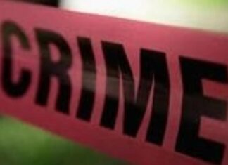 ਮੋਬਾਈਲ ਚੋਰੀ ਦੇ ਸ਼ੱਕ ‘ਚ 20 ਸਾਲਾ ਨੌਜਵਾਨ ਨੂੰ ਮੰਦਰ ‘ਚ ਬੰਨ ਕੇ ਕੁੱਟ-ਕੁੱਟ ਮਾਰ ਸੁੱਟਿਆ, ਕਤਲ ਪਿੱਛੋਂ ਦਰੱਖਤ ਨਾਲ ਲਟਕਾਈ ਲਾਸ਼